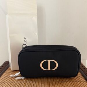 ⭐️ DIOR BRUSH & MAKEUP POUCH ⭐️